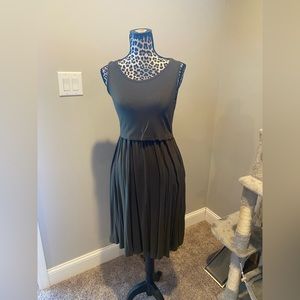 Smallshow Olive Green Breastfeeding Friendly Dress